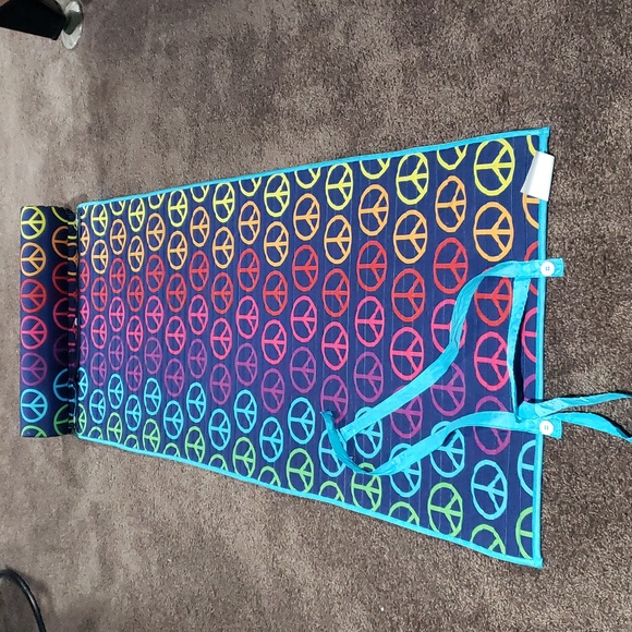 NWT. Peace Sign Beach Mat with Pillow - Picture 3 of 5
